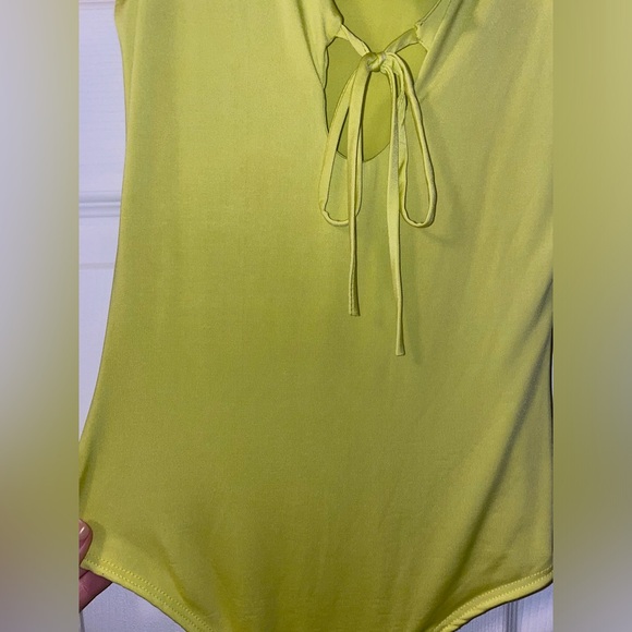 Neon yellow stretch bodysuit - Picture 3 of 7